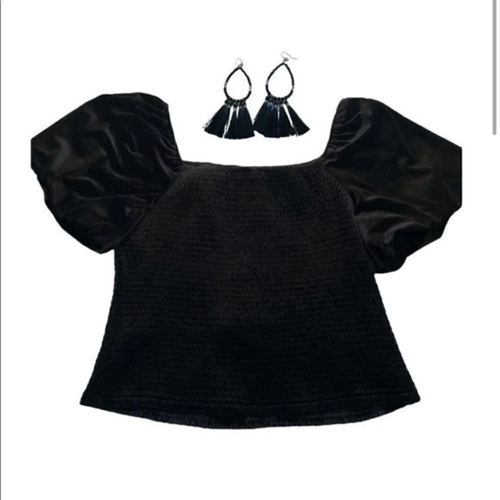 Off Shoulder Black Top 😍